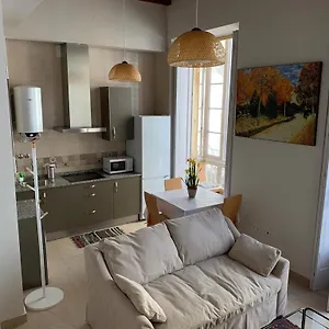 apartamentos-valverde-cdiz-1-a.hotelsincadiz.net/